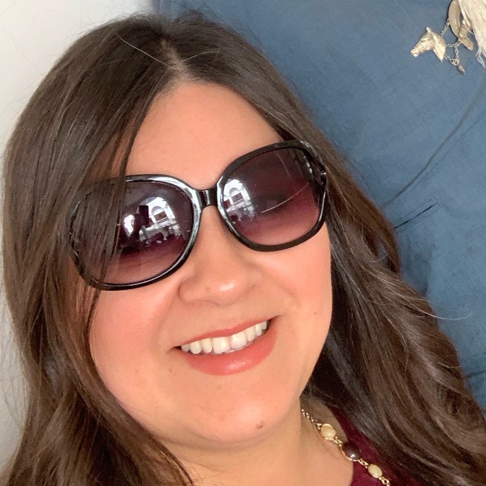 Meet your Posher, Araceli